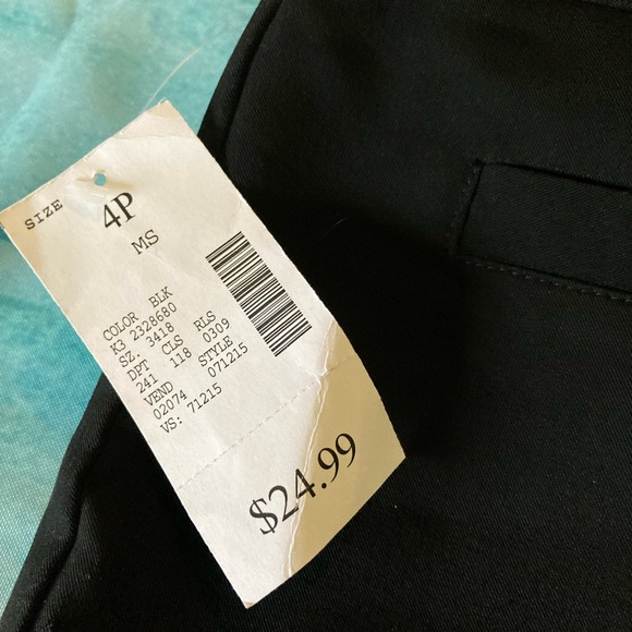 Capris - Picture 3 of 4